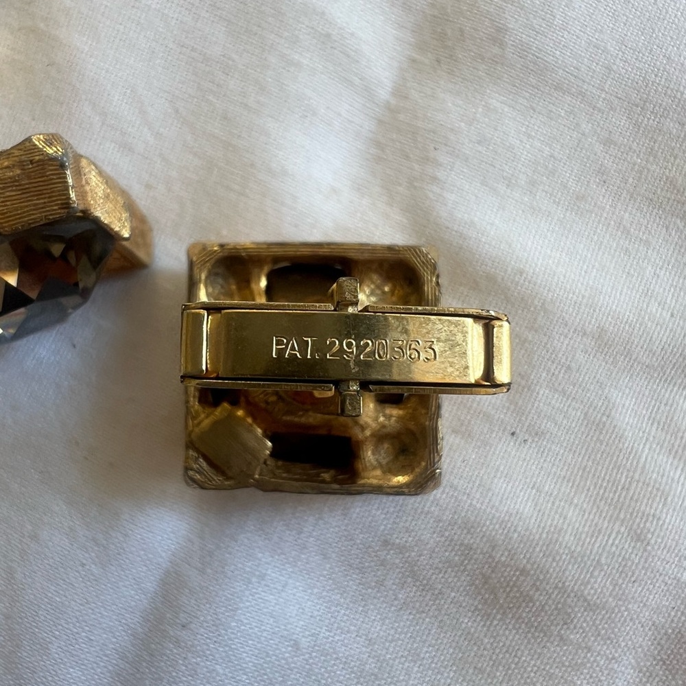 Gold and Silver Star Cufflinks - Picture 3 of 6